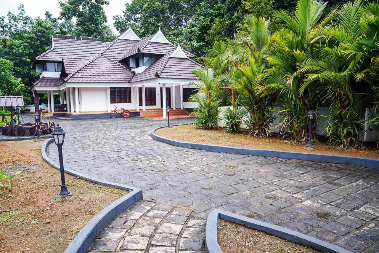 Thanal Premium Villa By - A Place To Call Your Home Muvattupuzha Esterno foto