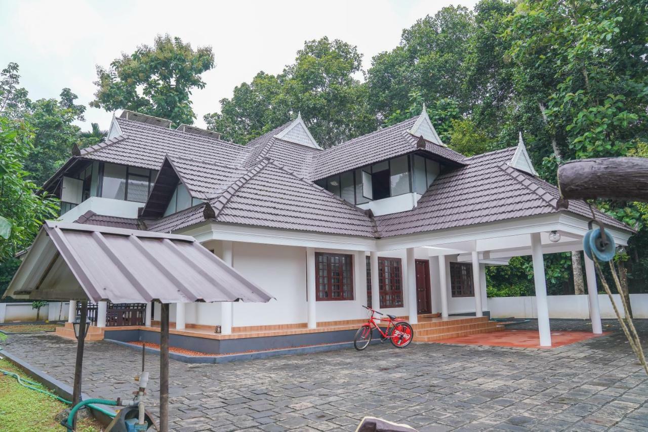 Thanal Premium Villa By - A Place To Call Your Home Muvattupuzha Esterno foto